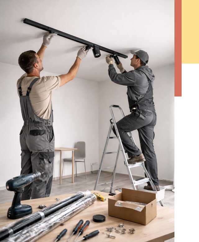 Установка трековых светильников в натяжной потолок в Курчатове от 4279 руб. | ОТДЕЛОЧНИК-Крч